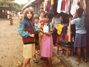 Kuta Market 1982.jpg