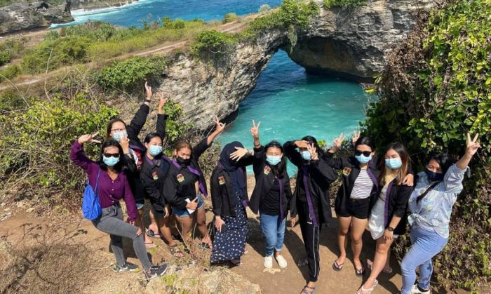Wisata Edukasi Saking Pemandu Wisata Sane Wikan ring Bali